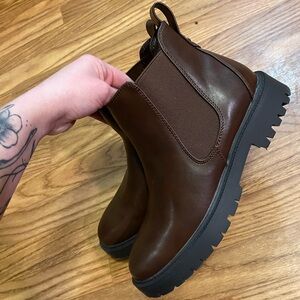 Brown Dream Pairs Chelsea Boots